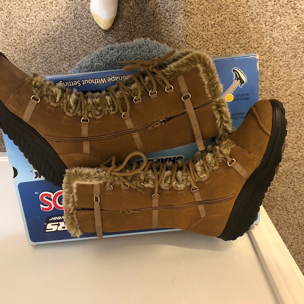 Skechers Shape Ups Fur-Lined Winter Boots - Picture 9 of 14